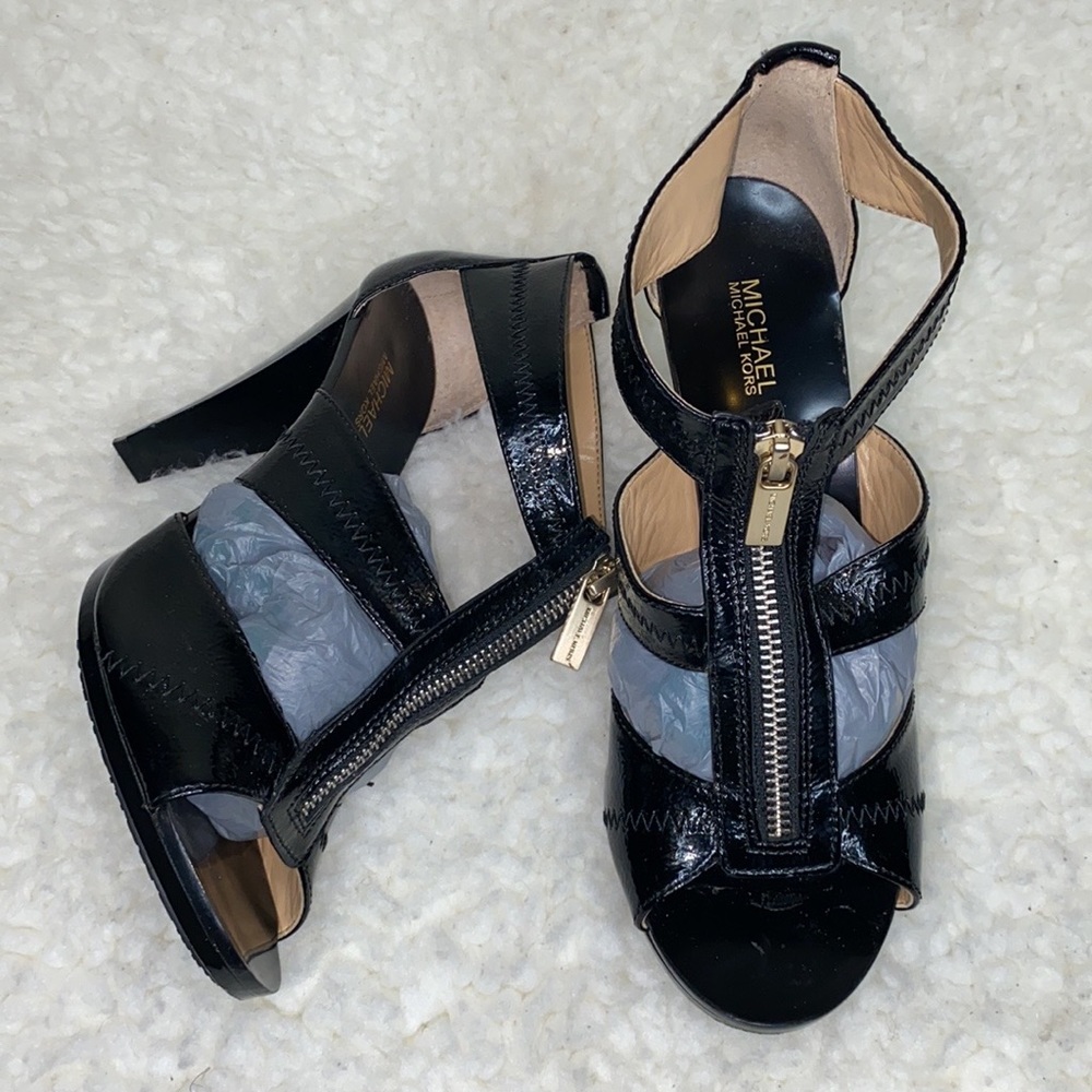 Michael Kors black heel size 8